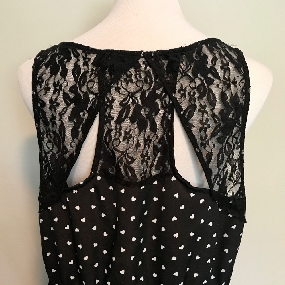 Lace back sleeveless black white heart dot dress